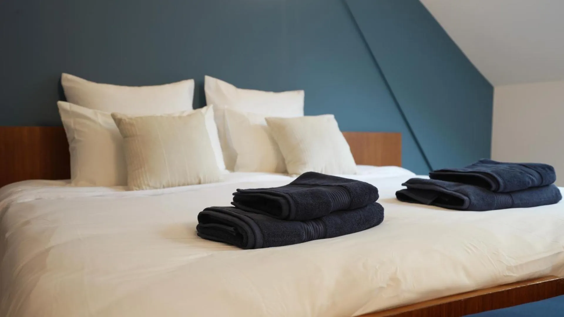 Spacious Duplex Oberkampf - Bail Mobilite Apartman *